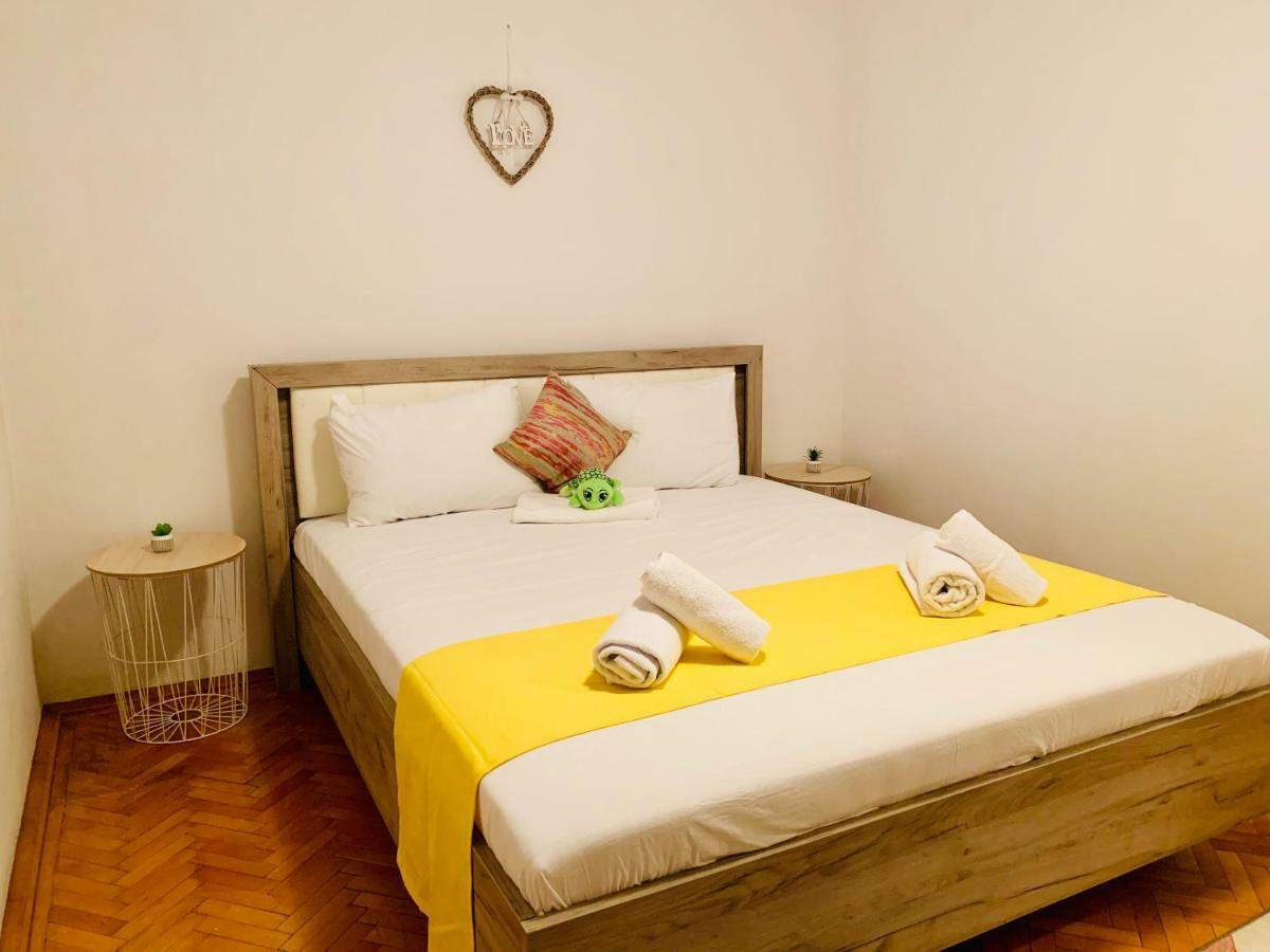 Ultracentral Apartment With All You Need: Wifi, Tv, Ac, Washer, Coffe 티미쇼아라 외부 사진
